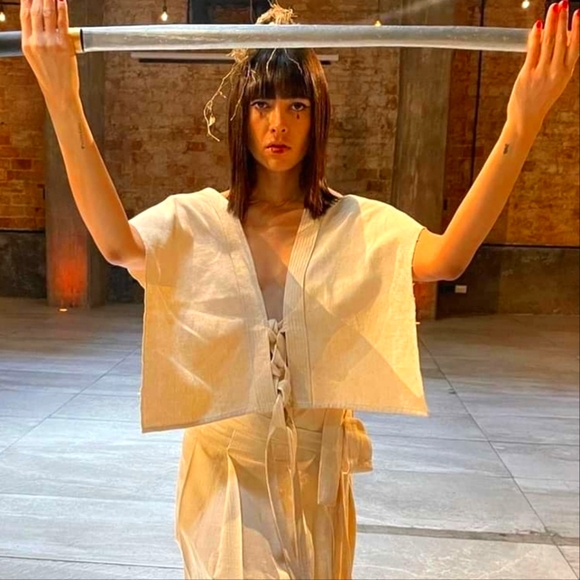 Kimomo Alejandra Raw organic Top wear so many ways Your new golden wardrobe fav! - Picture 3 of 7